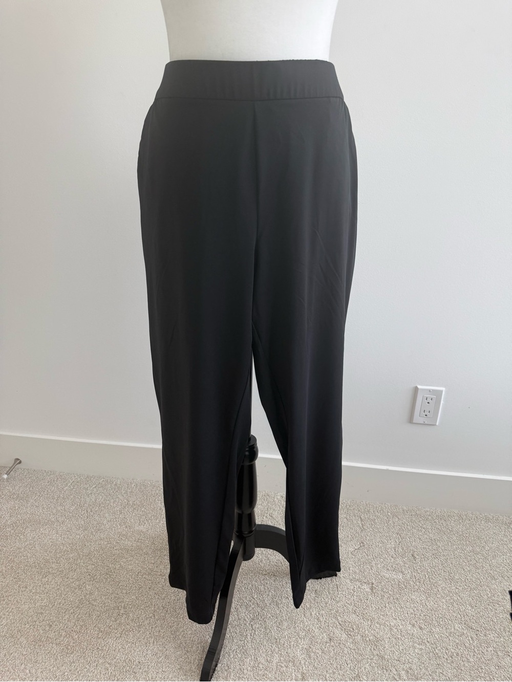 RW&CO. Black Wide-Leg Pull-On Pants